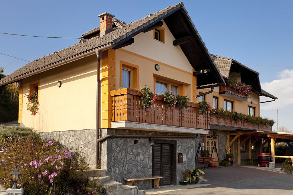 Ferienwohnung Tourist Farm Škrbina Otočec Zimmer foto